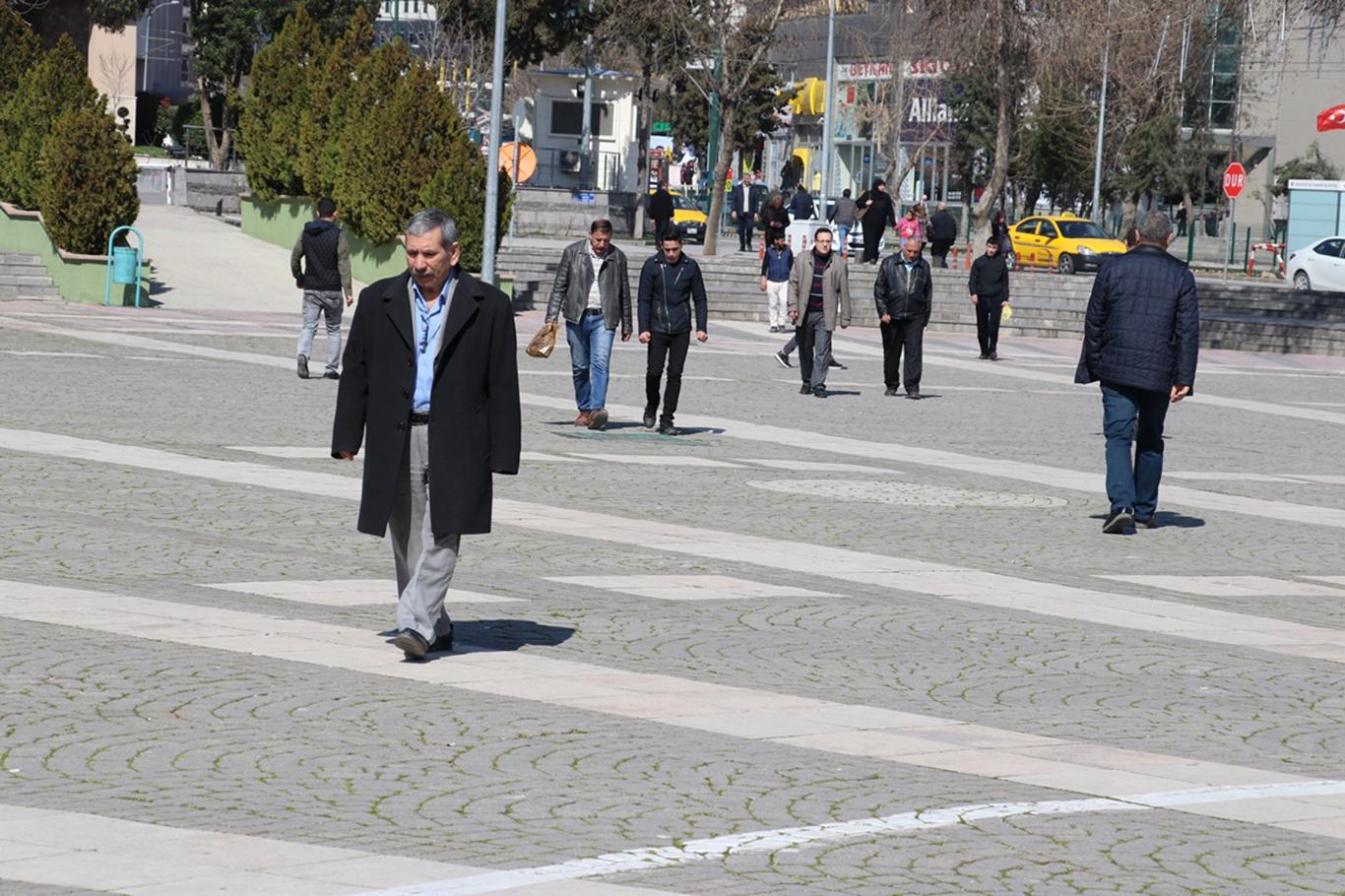 Gaziantepliler: Ezana saygısızlık kabul edilemez Gaziantepliler: Ezana saygısızlık kabul edilemez